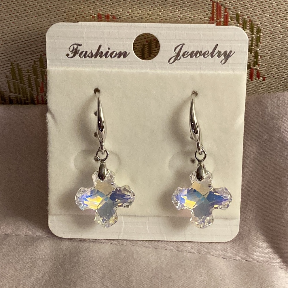 NWOT - Swarovski Crystal Cross Shaped Silvertone Coloured Drop Wire Earrings